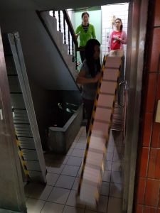 折疊收納斜坡板,長度減半提著走 折疊收納斜坡板,長度減半提著走