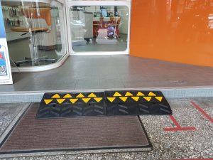中華電信門市團購橡膠斜坡磚