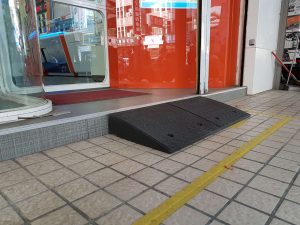 中華電信門市團購橡膠斜坡磚