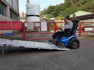 比賽開始 眾人警戒中 比賽開始 眾人警戒中