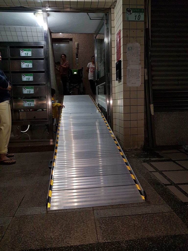 無障礙斜坡板組合式 無障礙斜坡板組合式