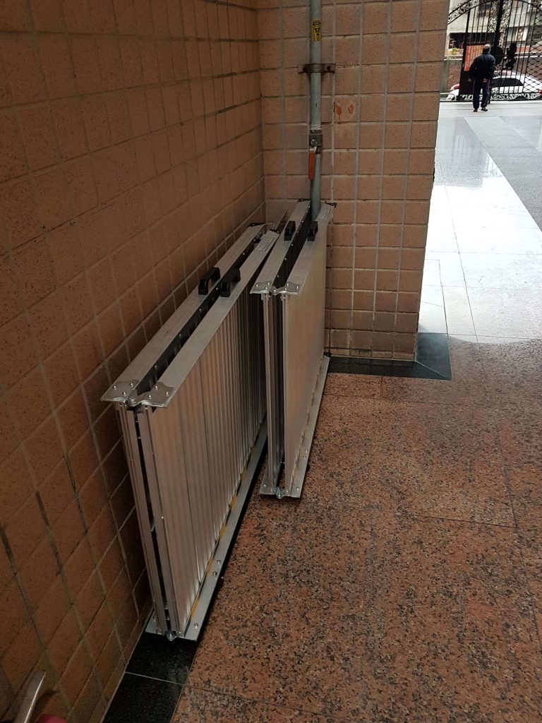 活動型組合式斜坡板收合