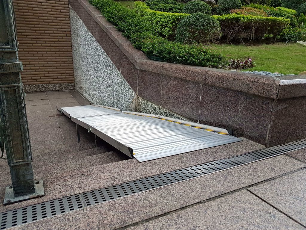 活動型組合式斜坡板