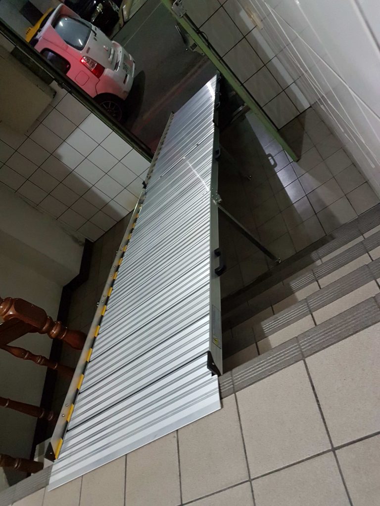 活動型組合式斜坡板附提把 活動型組合式斜坡板附提把
