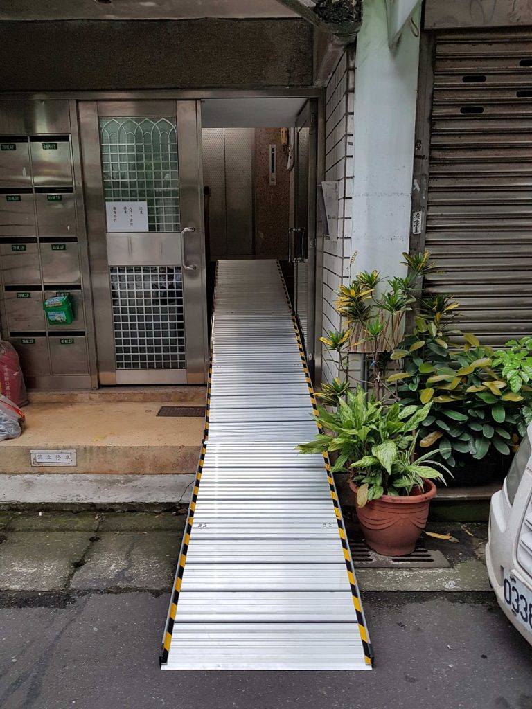 3片斜板總長534CM 3片斜板總長534CM