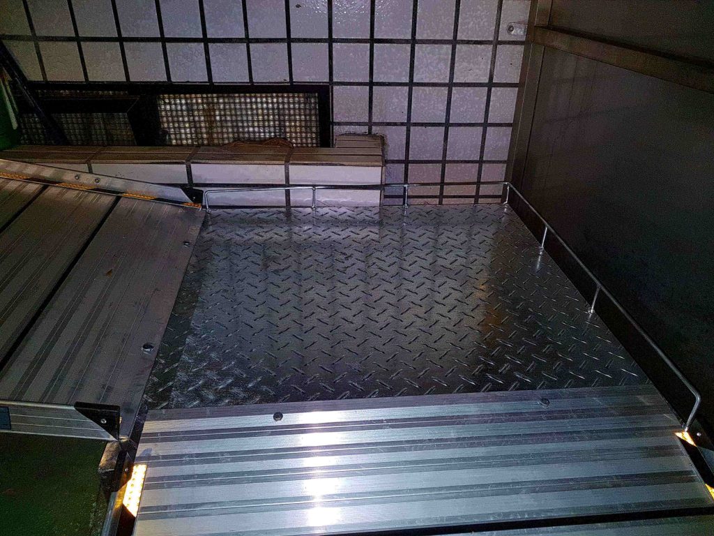 活動斜坡板 平台
