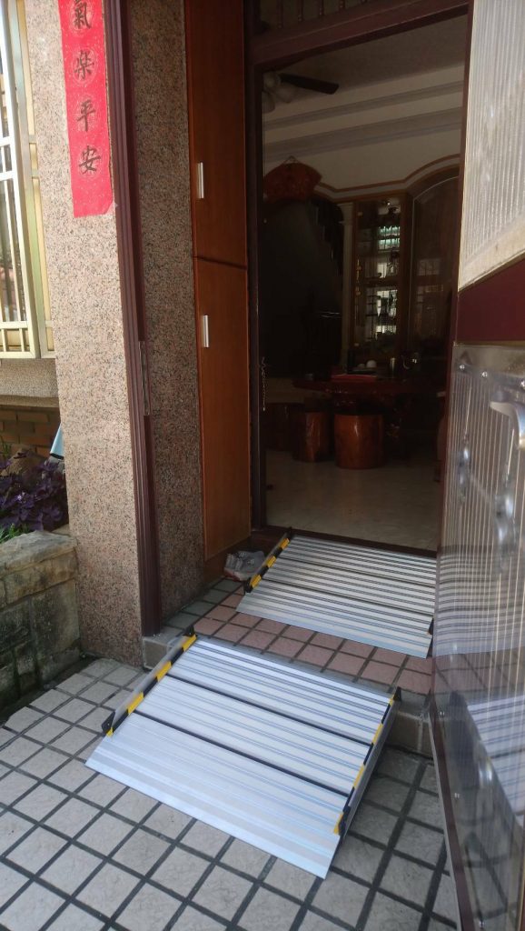 單片式斜坡板 輪椅無障礙輔具 單片式斜坡板 鋁合金