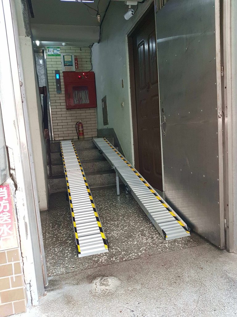 輪椅斜坡板 承重300KG