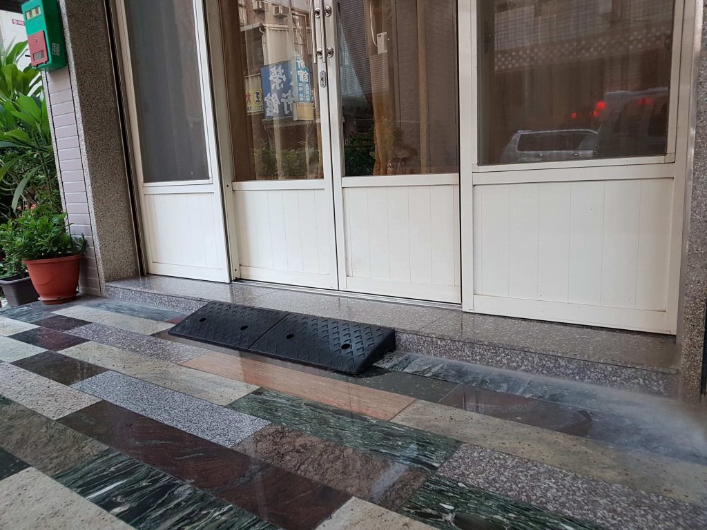 斜坡磚 無障礙