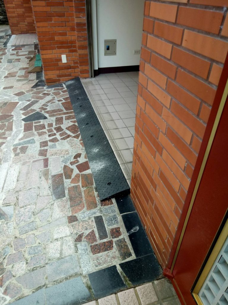 橡膠斜坡板-3 橡膠斜坡板-3