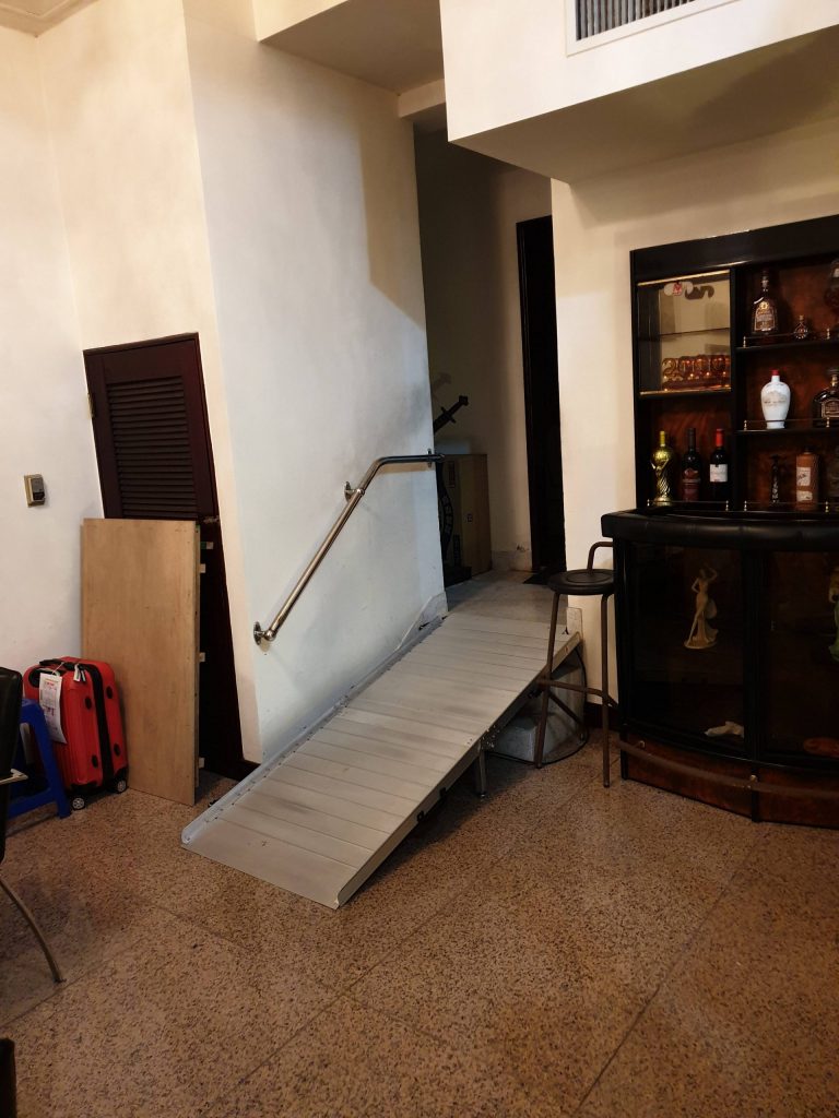 可用在屋內的三階樓梯 可用在屋內的三階樓梯