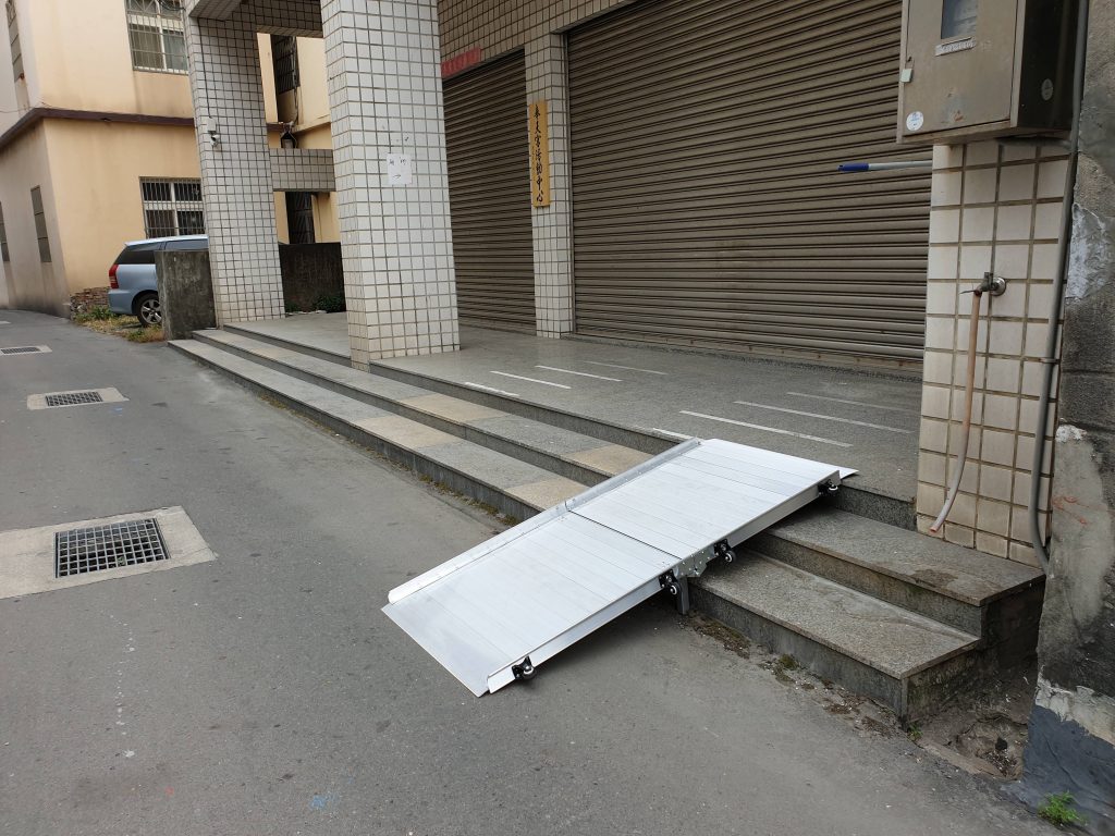 前後折疊式斜坡板 165公分