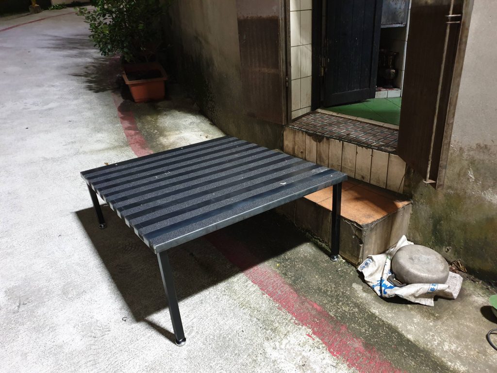 鐵製平台已由鋁合金平台取代