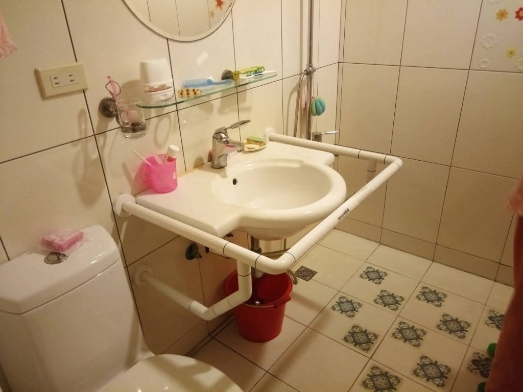 ABS臉盆抗菌防滑扶手