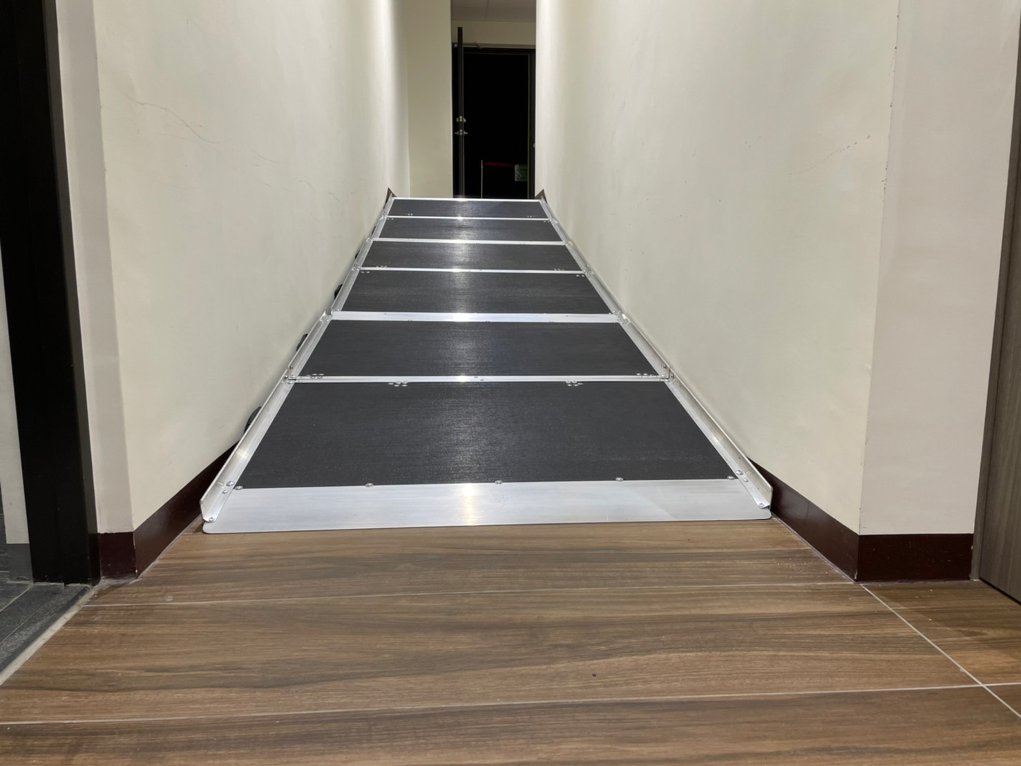 玻璃纖維組合式斜坡板完工照